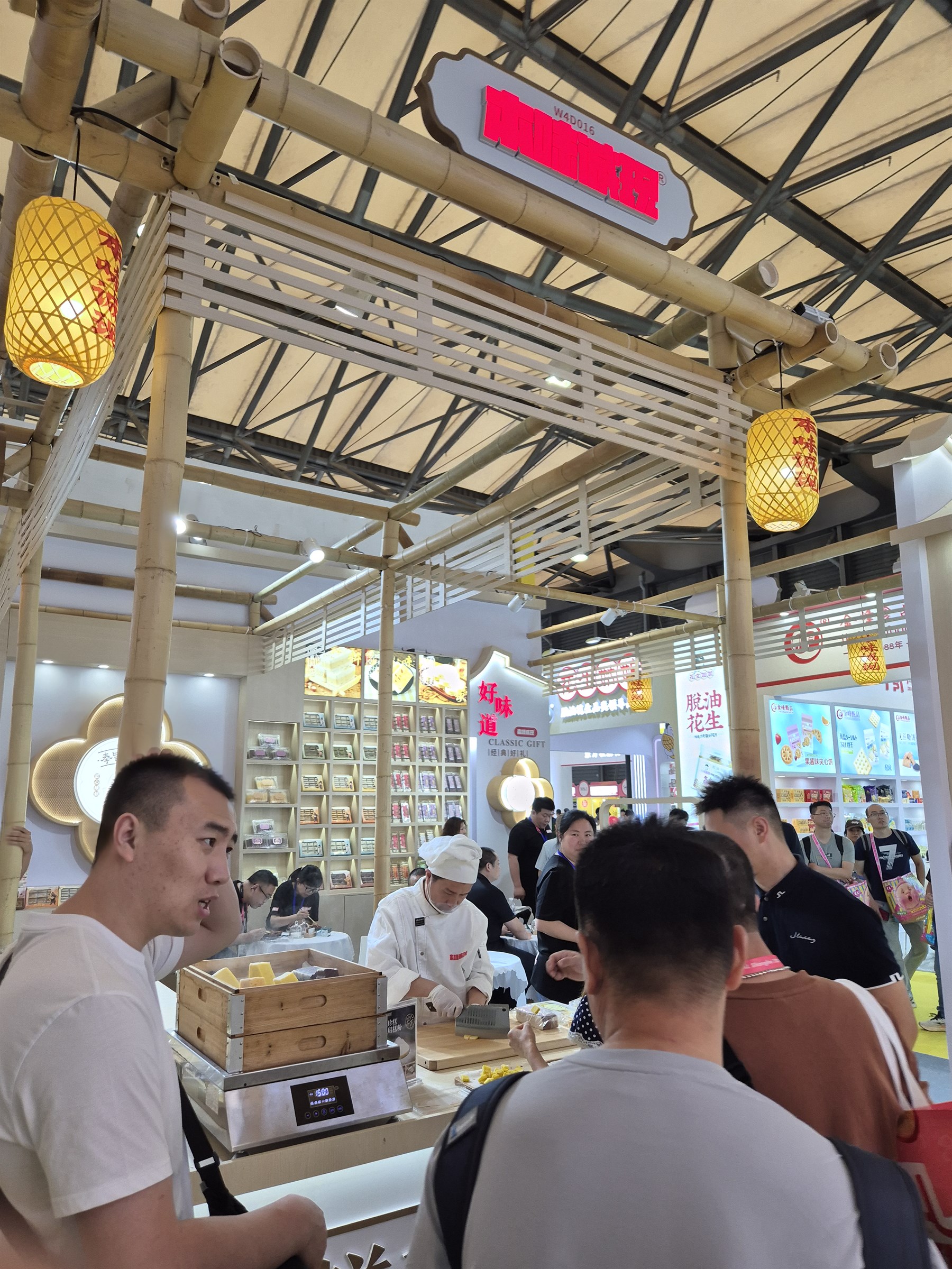 Trade show booth comparison